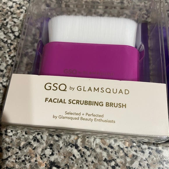 Set of 2 GSQ by Glamsquad Facial Scrubbing Brushes. Brand New in boxes! - Picture 2 of 3